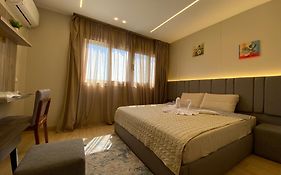 Holy Sheet Plus - Boutique Hotel